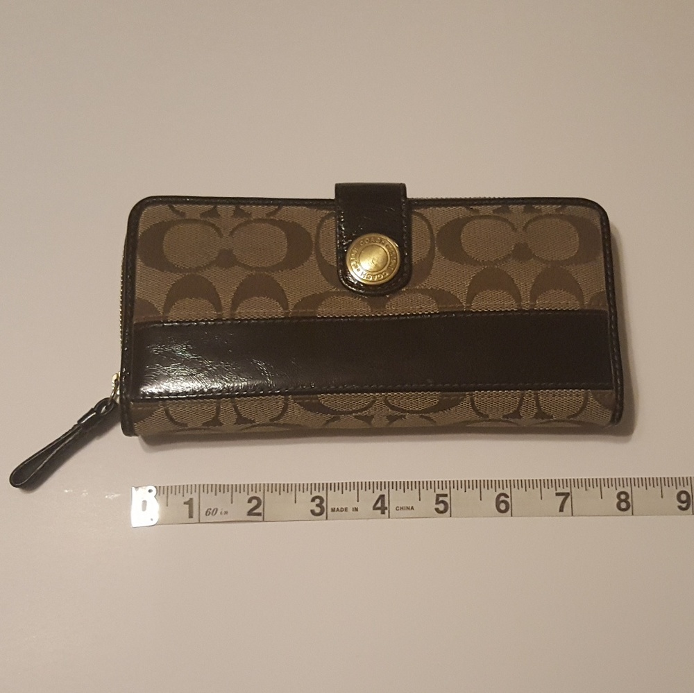 Coach Signature Brown Wallet